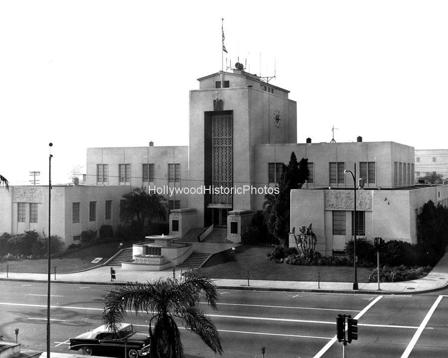 Burbank City Hall 1956 WM.jpg